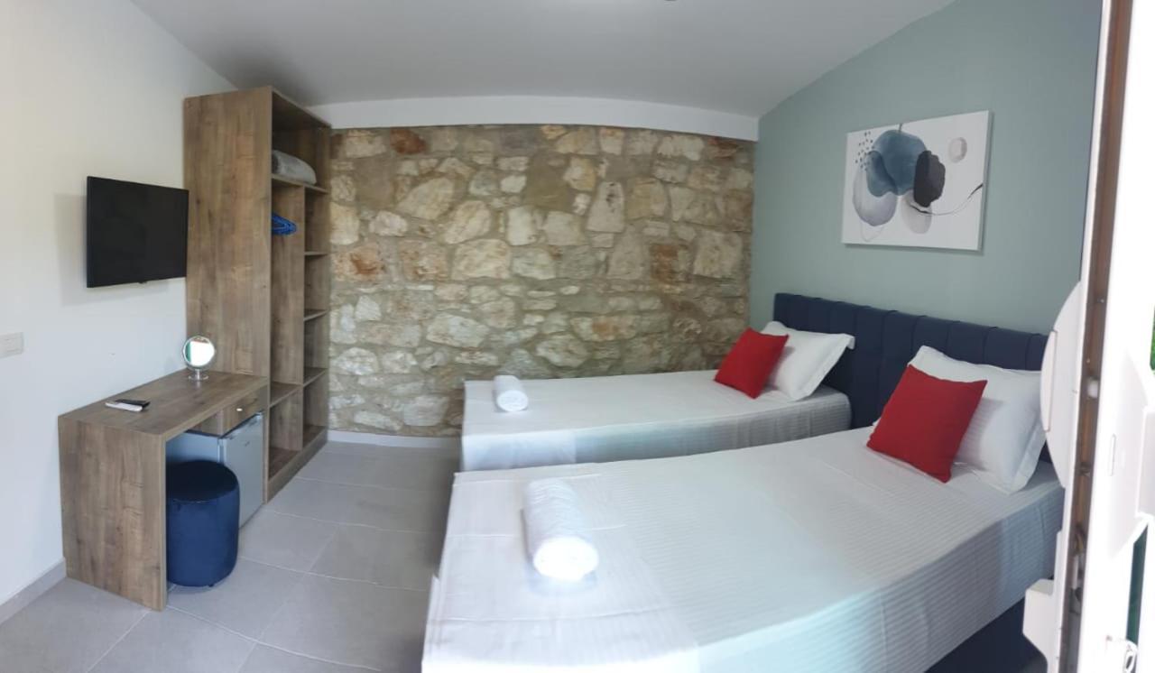 Hotel Mezzanine Bay Himarë Exteriér fotografie