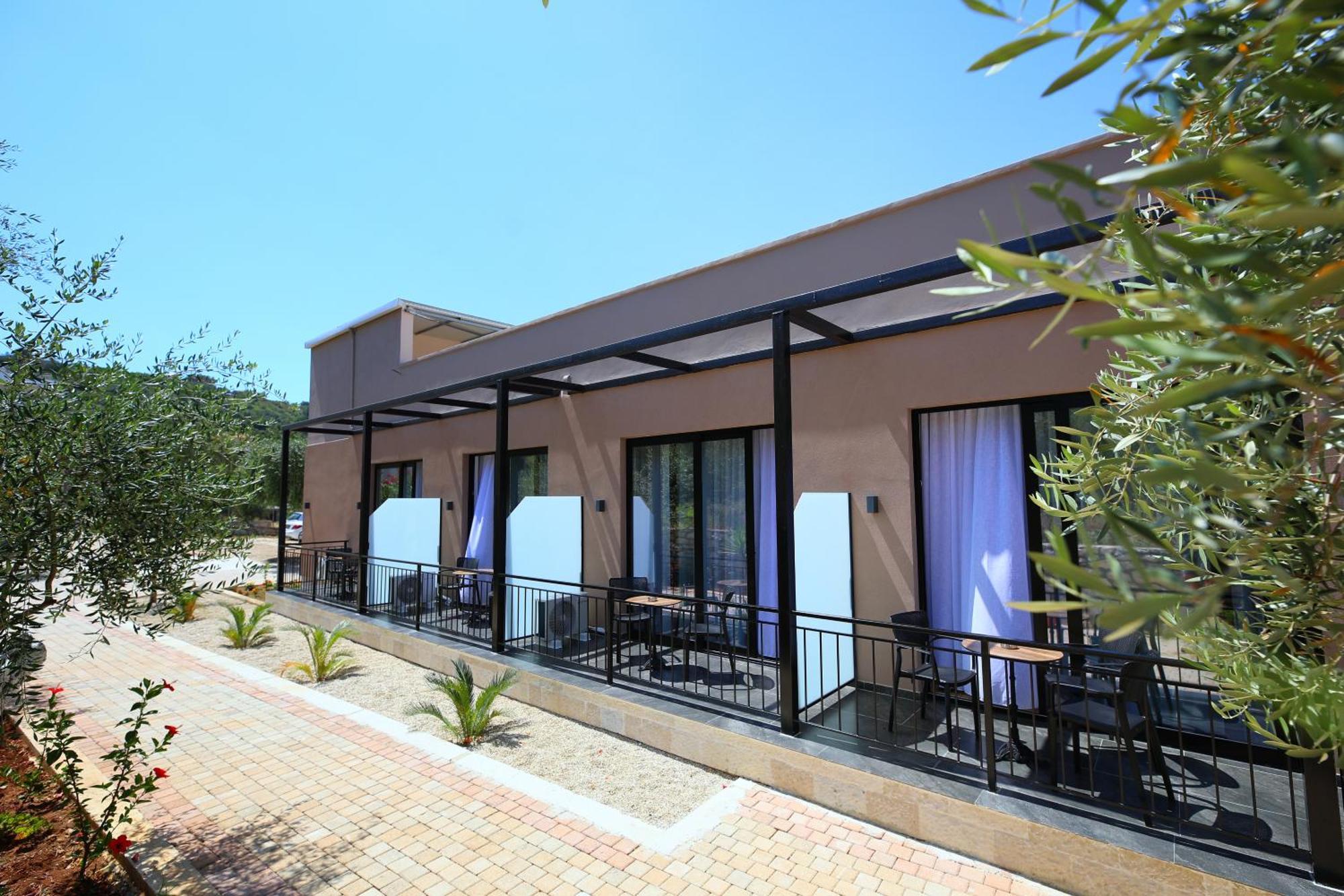 Hotel Mezzanine Bay Himarë Exteriér fotografie